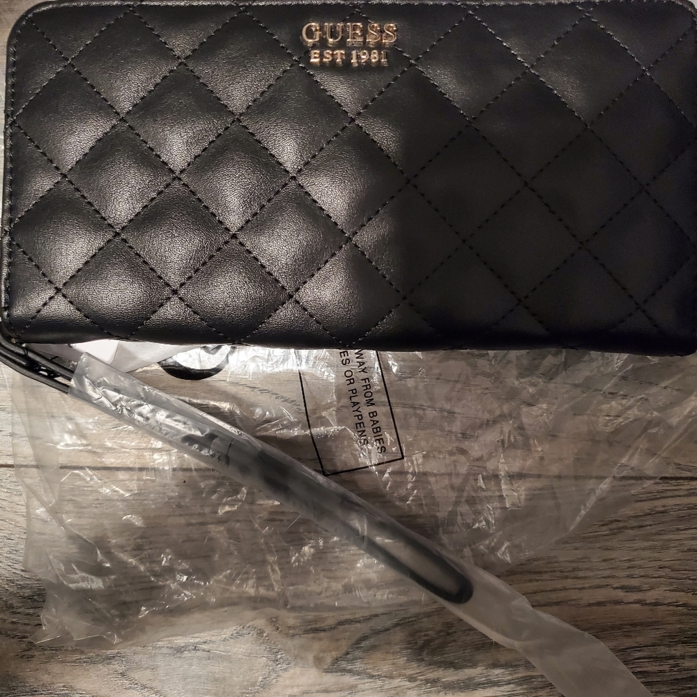 Guess wallet